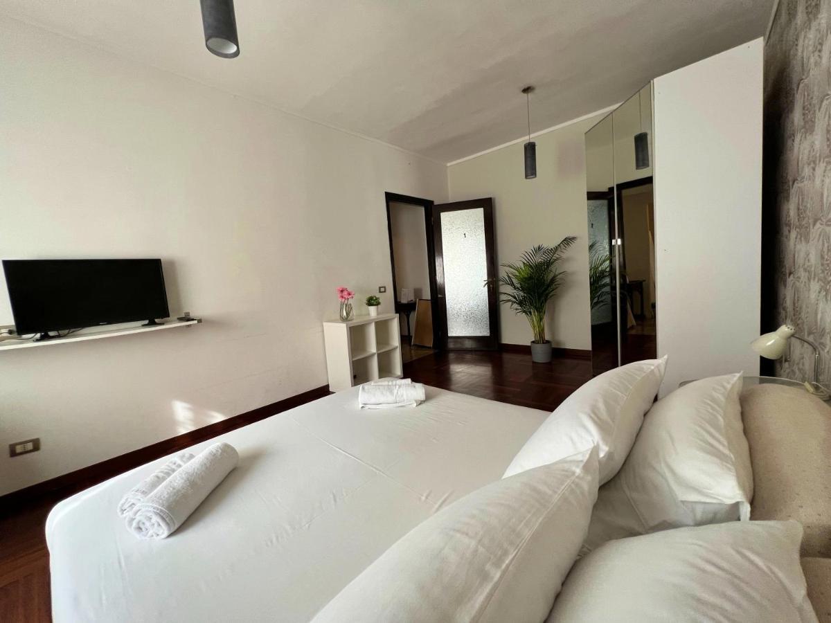Appartme Guest House Seveso 40 ミラノ エクステリア 写真